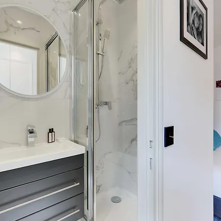 Cosy With Balcony - 2br 6p- La Roquette * باريس